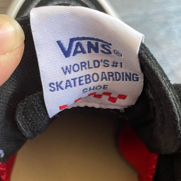 Like New! Vans Skate Sk8-Hi Black/White Sneakers - Unisex (Boys Size 5) - Picture 9 of 10